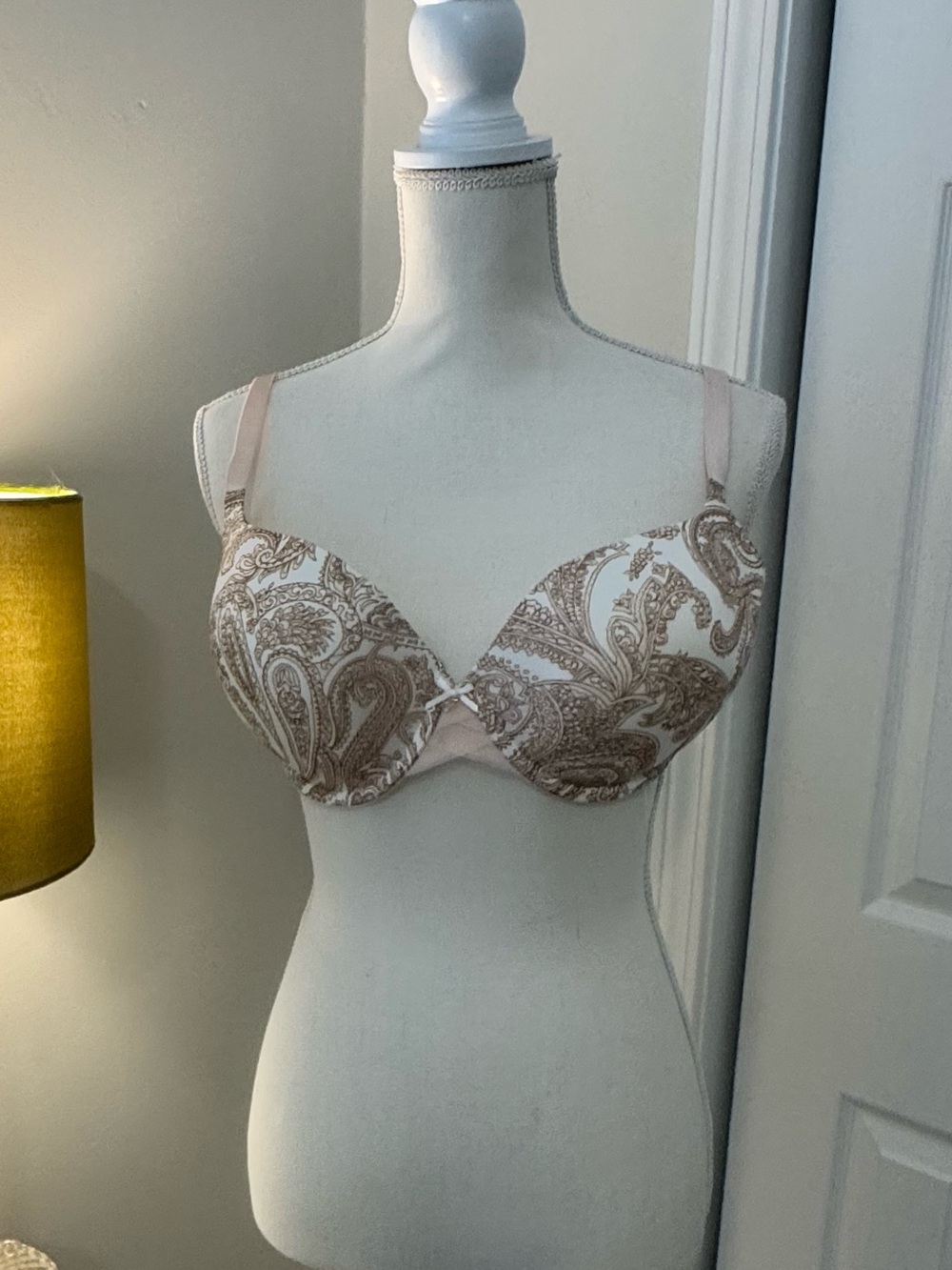 Victoria’s Secret Lined Demi Bra | Paisley Print | Size 38D